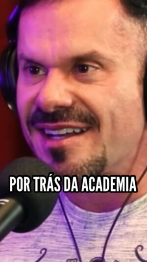 Rafinha Bastos Instagram - O segredo do corpo perfeito. Ps: Meme do @frangodeacademia. @renato_cariani
