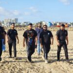 Raftaar Instagram - Thank you mere bhai @raftaarmusic for joining us today and making 264th week of @beachwarriorsindia strongest 💪✨️ #Earthday became even more special with your presence and motivation 💚✨️ Eagerly waiting for more such projects together 🤞 Love you Bhai 🧿🤗❤️ Juhu Koliwada
