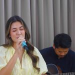 Raisa Andriana Instagram – Sedikit potongan lagu dari #TheGirlThatIUsedToBe versi accoustic… Dua hari lagi kalian udah bisa denger full version-nya! Jangan lupa pre-save di bio aku 🫶🏼