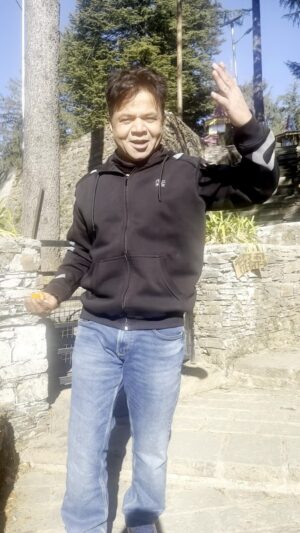 Rajpal Yadav Instagram - Jai Mata di 🙏🏻 

#shimla #rajpalyadav