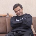 Rajpal Naurang Yadav Instagram - Catch the next episode of Paltu Life featuring the wonderful @palash_muchhal and his adorable dog Raghu tonight at 6pm only on my YouTube channel. link in bio !! #rajpalyadav #paltulife #dog #dogsofinstagram #dogs #pet #pets #pets #petlovers #petlife #petfriendly #celebrity #celebritypets Mumbai, Maharashtra