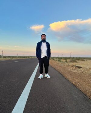 Rajpal Yadav Instagram - 📸

#evening #casual #rajpalyadav #jaisalmer #shootdiaries #sunset