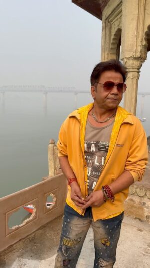 Rajpal Yadav Instagram - आपको और आपके परिवार को छठ पूजा की हार्दिक शुभकामनाएं ।

#rajpalyadav #chhathpuja #chhathmahaparv