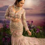 Ramya Pandian Instagram - Reflecting on a year of moments, lessons, and the beauty that unfolded. Here’s to the chapters closed and the unwritten ones ahead. ✨ Photography @anupamasindhia Outfit @zarigaibygitanjaliofficial MUA @wanitaz_artistry Decor @maitrievents Team @livingin24fps #ramyapandian #farewelltotheyear2023