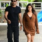 Ranbir Kapoor Instagram - #RanbirKapoor and #AliaBhatt get papped while at a promotional event for #Brahmastra 💥 #DevaDeva