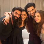 Ranbir Kapoor Instagram - Team #YJHD Last Night📸🔥 #10yearsofyehjaawanihaideewani #Ranbirkapoor #AyanMukerji #deepikapadukone #kalkikoechlin #adityaroykapoor