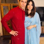 Randeep Hooda Instagram - From ours to yours #HappyDiwali 🪔🪔🧨🧨🎇🎇🎇 #Diwali #ShubhDeepawali
