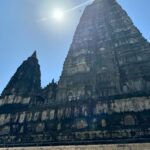 Ranee Campen Instagram – เป็นบุญที่ได้นำพาบุพการีมาพบพระรัตนตรัย เพื่อให้มีที่พึ่ง มีแก่นแห่งการดำเนินชีวิตที่เหลืออย่างดีที่สุด 🙏🏻🤍 Mahabodhi Temple, Bodhgaya