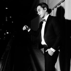 Rangga Azof Instagram - stylist @wanda_haraa 
suit by @sasdesigns 
photografer @babambramaditia