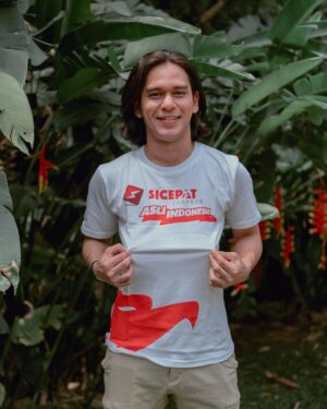 Rangga Azof Instagram - 🚨HARI INI !!!🚨
Yuk Sahabat SiCepat shopping produk-produk buatan Indonesia 
.
untuk mendukung perekonomian digital Indonesia
@sicepat_ekspres ikut serta mendukung produk lokal 
.
karena Kami #banggabuatanindonesia dibangun oleh orang-orang Indonesia, 
.
SiCepat Asli Indonesia mengerti demografi Indonesia
.
Kalau belanja online di market place jangan lupa pake  @sicepat_ekspres
.
SiCepat Ekspres ekpedisi murah, cepat sampai dan SiCepat Asli Indonesia!
.
Sudah terbukti dengan HALU harga mulai 5 ribu 1 hari sampai!!!

#sicepatekspres
#sicepatasliindonesia
#lebihdekatlebihmudah
#banggabuatanindonesia