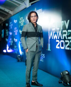 Rangga Azof Instagram - Congrats min !! @armin.semampunya 

Suit by  @sasdesigns @rakeshd18 Styled @wanda_haraa #wandaharaaproject . 
Photo @snap.nuel