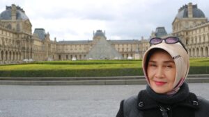 Rangga Azof Instagram - Selamat ulang tahun mamaku tersayang .. .
We love u mom ❤️
.
@fabianazof @erickazof @nadaazoff @putridothe @osakakandara