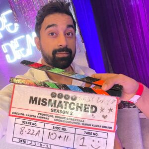 Rannvijay Singha Instagram - Season 3 #mismatched, First day of shoot for me.
In the past 2 seasons we have become family, waiting to meet  all these crazy amazing beings to create a great season and awesome memories too!
We have had good times and we are grateful for them and thankful for all the love we have received.
God has been kind and hopefully will continue to be!
To another one 🥂.
#satnamwaheguru 🙏🏼🌑