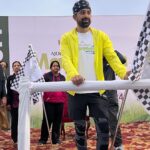 Rannvijay Singha Instagram - Is it the same memory for you? Share it with your childhood friends! #stayfit #stayactive #stayhealthy #fitindia #run #marathon #runforlife #runfortribals #keepmoving #nature Purulia