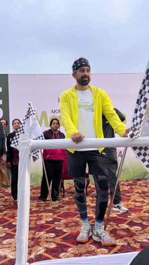 Rannvijay Singha Instagram - Is it the same memory for you? 
Share it with your childhood friends! 

#stayfit #stayactive #stayhealthy #fitindia #run #marathon #runforlife #runfortribals #keepmoving #nature