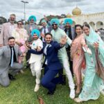 Rannvijay Singha Instagram - Congratulations @jazzyg_97 and @sahil.g.23 , you guys looked soooo good as the bride & groom! So happy that most of the family was here for this amazing ceremony in the Gurudwara. #satnamwaheguruੴ 🙏🏼