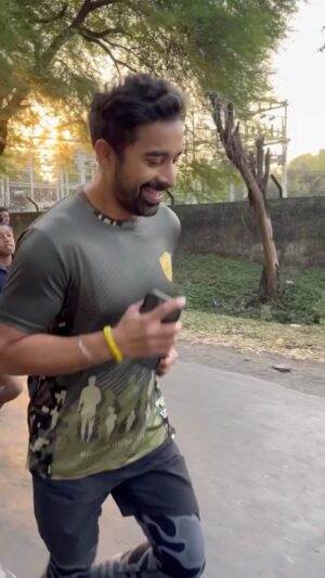 Rannvijay Singha Instagram - The Indian Army’s , The Infantry Marathon organized by the Infantry School in Mhow! We celebrated the spirit of patriotism, fitness and camaraderie between soldiers and civilians. #jaihind @theinfantrymarathon