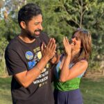 Rannvijay Singha Instagram - Happy birthday @vidyamalavade उर्फ #zeenat ! Thanks for your विशेष टीपनी for living a better and healthier life, it definitely works for you! Please share the जलीबूटी of youth with the world🙏🏼