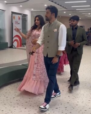 Rannvijay Singha Instagram - I love wearing Indian clothes and obviously with #sneakers !
Swipe ⬅️ to see Last few fits , which one is your favorite fit? #indianwear #fashion #whatdafit 

Share ur Indian wear pics with #whatdafit !

👟 
1. TIFFANY & CO. X AIR FORCE 1 LOW ‘1837’
2. Nike Air Max 1 PRM ‘Dia De Muertos’
3. REEBOK CLUB C 85 - 35TH ANNIVERSARY
4. Nike Air Max 1/97 ‘Sean Wotherspoon’
5. Travis Scott x Air Jordan 1 Low OG “Reverse Mocha”
6. ASICS Men’s Japan S Sneaker white/midnight
7. Travis Scott x Air Jordan 1 Low “Black Phantom
8. Air Jordan 3 ‘Knicks’ 
9. Air Jordan 1 Low “Shattered Backboard”
10. JORDAN 1 LOW FRAGMENT DESIGN X TRAVIS SCOTT 

#sneakerdon #sneakerheadsindia