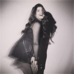 Rasika Sunil Instagram - Dark 🖤 @mirrorcraftbynamit @nikita_kumavat_makeovers