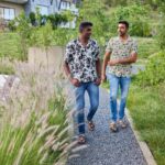 Ravichandran Ashwin Instagram - #hallabolkonjamnallabol walking out of the #ipl2023 and planning to watch the match in Chennai. 😂😂 @atrajamaniprabhu