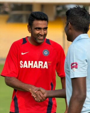 Ravichandran Ashwin Instagram - How many fans for an age old jersey?
This is my favourite dating back to the 2011 World Cup.
#cricket #throwback