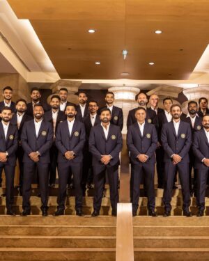 Ravichandran Ashwin Instagram - Australia 🇦🇺 calling ! #t20worldcup @imsohamdesai
Wedding photography credits: @hariprasadmohan 😂😂