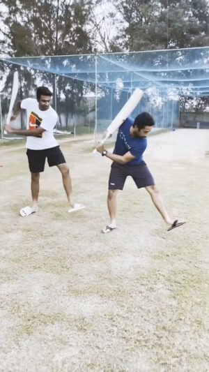 Ravichandran Ashwin Instagram - Going with the trend is one way of putting it, I am just loving the trend @alluarjunonline super fun evening @srinivas._rajhamany 😂😂