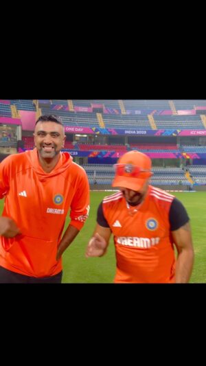 Ravichandran Ashwin Instagram - Toy shop or stationary shop?? @dilip.tk19 😂😂🤣 #icccricketworldcup2023