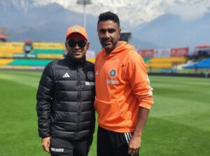 Ravichandran Ashwin Instagram - Some moments cannot be expressed through words even if one is good at it .🤩🤩 Let me try anyways😂😂

@jaspritb1 @rohitsharma45 @royalnavghan & Rahul bhai made all the efforts possible to make this an occasion I would cherish for the rest of my life and that’s something I will be grateful for.

A BIG 🙏 THANK YOU to all the unsung heroes who have kept me going through all the stumbling blocks that I have faced over the years. 

@kamlesh_physio @dilip.tk19 @dayanandagarani & @hariprasadmohan this moment wouldn’t have been possible without these wonderful support crew.