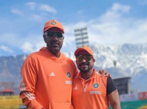 Ravichandran Ashwin Instagram - Some moments cannot be expressed through words even if one is good at it .🤩🤩 Let me try anyways😂😂

@jaspritb1 @rohitsharma45 @royalnavghan & Rahul bhai made all the efforts possible to make this an occasion I would cherish for the rest of my life and that’s something I will be grateful for.

A BIG 🙏 THANK YOU to all the unsung heroes who have kept me going through all the stumbling blocks that I have faced over the years. 

@kamlesh_physio @dilip.tk19 @dayanandagarani & @hariprasadmohan this moment wouldn’t have been possible without these wonderful support crew.