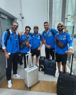 Ravichandran Ashwin Instagram - 🎬🎬 🧳 #iccworldcup2023
