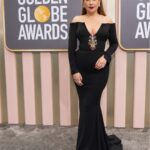 Raya Abirached Instagram - Kicking off the 2023 #AwardSeason with the @goldenglobes 🖤 #styledbyced @cedrichaddad in @zuhairmuradofficial Jewelry as always @bulgari Makeup: @danielcoronadobeauty for @charlottetilburyarabia @charlottetilbury #goldenglobes Photo credits: @gipiii @shutterstocknow Golden Globes