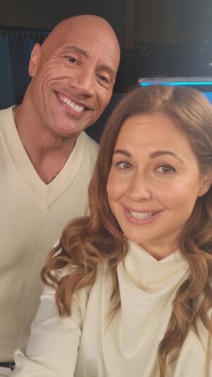 Raya Abirached Instagram - It doesn't get better than you @therock !!!!
#BlackAdam is out Oct 20th, you guys can rush in :)
Don't miss a FULL special episode next on #ScoopWithRaya

PS: yes, matching outfits hahaha, pure coincidence!

@blackadammovie 
@warnerbrosme 
@mbc2insta