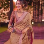 Reba Monica John Instagram - Spent a beautiful and memorable night at the Navratri celebrations hosted by the Kalyan Family ✨🌼 the humility and warmth they exude is inexplicable and I’m grateful to have been part of this wonderful family in the smallest way possible. Also, met some lovely people. The smiles say it all 🫶 Styled by @manogna_gollapudi Jewellery @kalyanjewellers_official HMU yours truly ( that’s why so messy ) #indianfestival #navratri #kalyanjewellers #sareelove #beautifulevening #indianwear