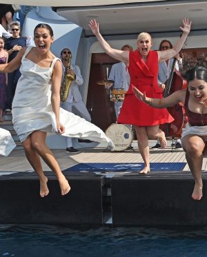 Rebel Wilson Instagram - Announcing my directorial DEB-UT at Cannes Film Festival today with these incredible stars ⭐️ The movie is called The Deb and it’s an original Australian musical about a teen girl going to her debutante ball in a country town. I can’t wait to film this later this year in Australia 🇦🇺 and share it with you all! 📸: Getty Images David M. Benett @thedebmovie
