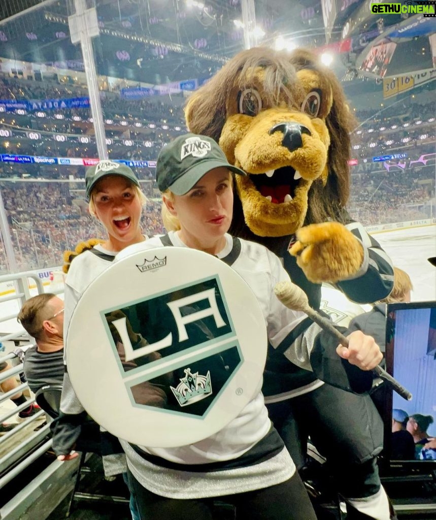 Rebel Wilson Instagram - LA KINGS. PLAYOFFS. THE BEST! 🖤🤍🖤 Thanks @daveophilly 🤍🖤🤍🏒 🏒🏒🏒🏒🏒🏒@lakings