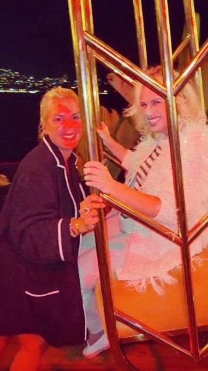 Rebel Wilson Instagram - Thanks babe for giving me a push! IDK what we’re doing here…but I love every second of it! #R&R