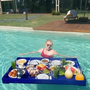 Rebel Wilson Instagram - Now that’s what you call a floater? 😜 @kayapalazzohotels #palazzomansions