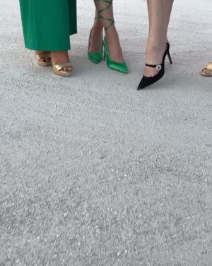 Rebel Wilson Instagram - Bellas Be Balling 💚 📸: @markhapka @marcganzi #EmeraldCity @worldpolopride