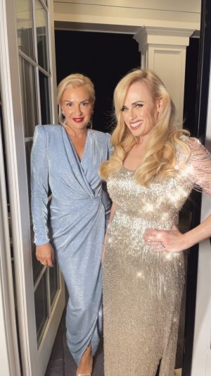 Rebel Wilson Instagram - Oscars Night! Wearing custom @moschino @jeremyscott