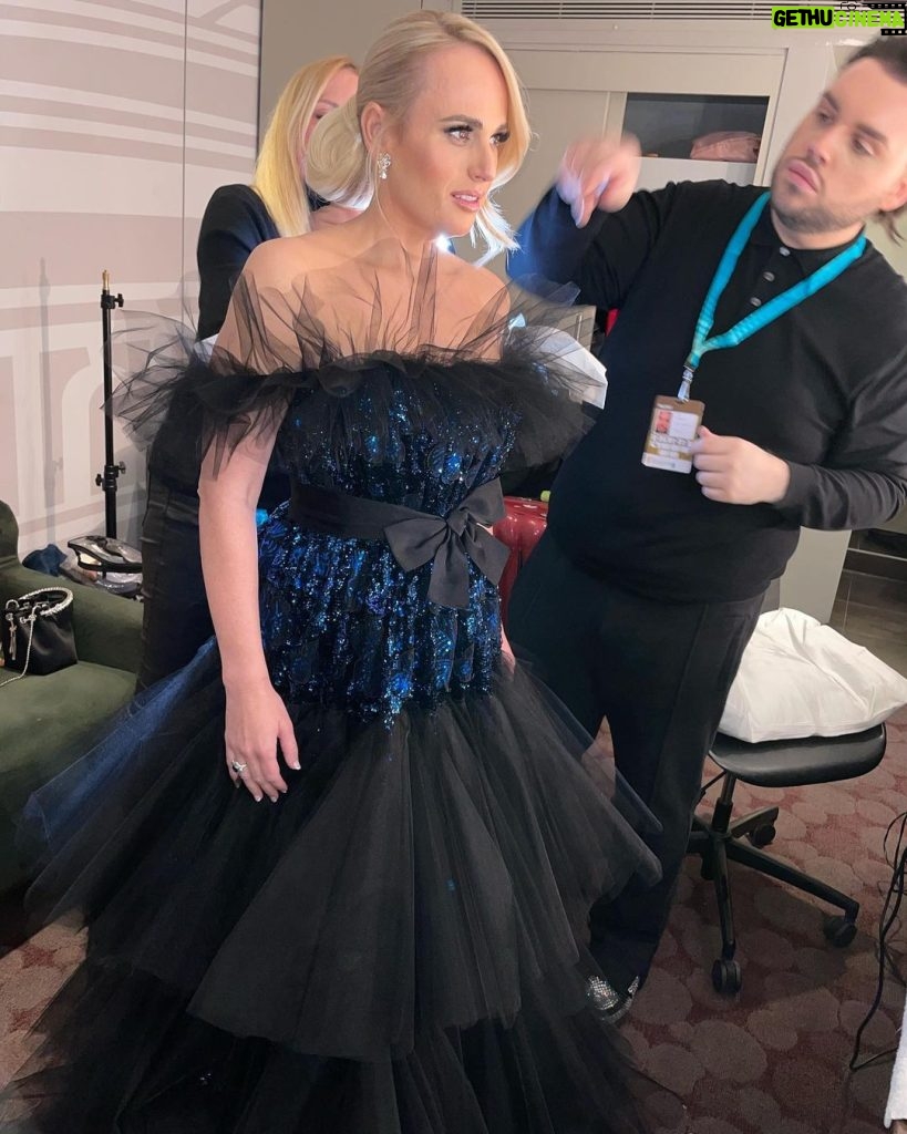 Rebel Wilson Instagram - @bulgari for the BAFTA win! 💎 I loved wearing @bulgari jewels with both my red carpet and on stage looks last night 💙💍💙 #ad