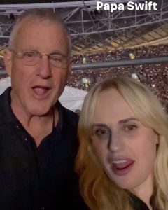 Rebel Wilson Instagram - @taylorswift absolutely CRUSHED IT tonight! And thanks to @sabrinacarpenter for being so so cool and Papa Swift for all the chats! What an epic concert! Taylor you are just incredible!!! 🐨 🇦🇺 🎶