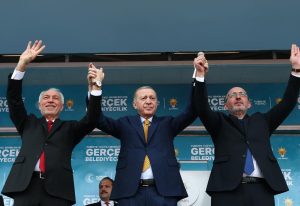Recep Tayyip Erdoğan Instagram - Anadolu’nun beylerbeyi, millî irade şehri Kütahya… Teşekkürler Kütahya! 🇹🇷