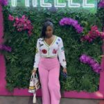 Reginae Carter Instagram - Y’all know I had to show @mielleorganics some love at the World Natural Hair Show. I had a ball with my girl @zonniquejailee. As you can see from my recap Mielle’s #mihausparty booth was lit! #miellepartner