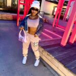 Reginae Carter Instagram - Sum light 😏💜