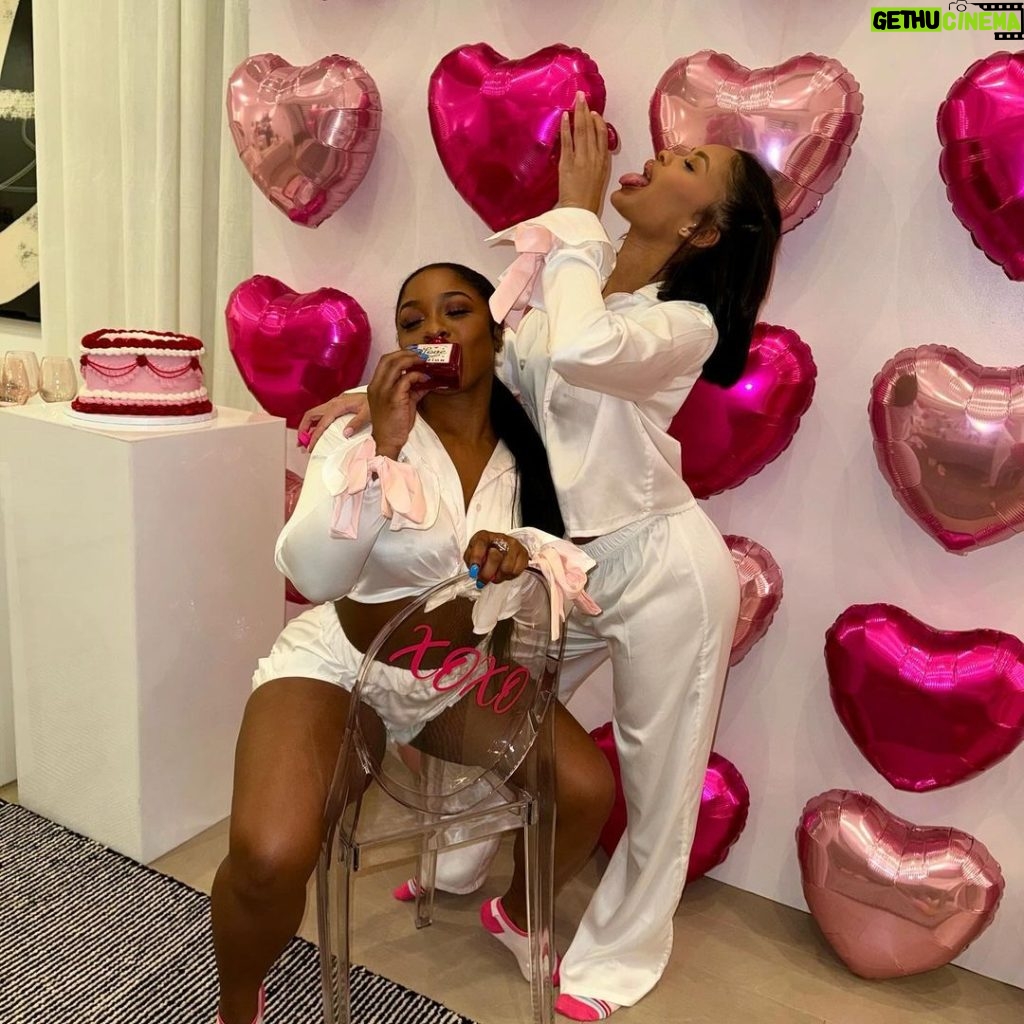 Reginae Carter Instagram - Galentines With My Girls💗 A Time Was Had 🥳