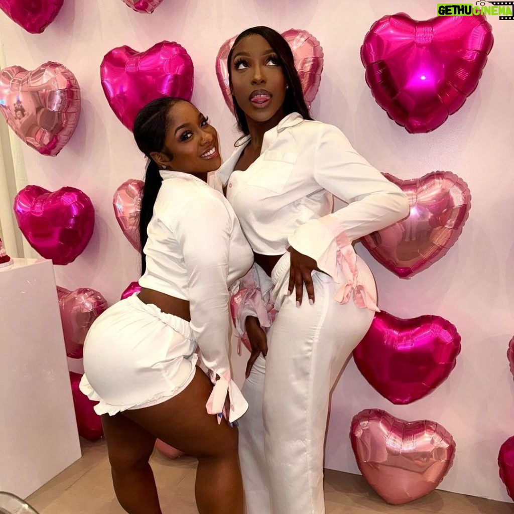 Reginae Carter Instagram - Galentines With My Girls💗 A Time Was Had 🥳