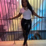 Remy Ma Instagram - I don’t do much🤷🏽‍♀️ Sidebar: I think white v neck tees go with everything 😎 Sidebar: Deadass… I wear them with sweats, jeans, shirts, big poofy skirts, leggings, blazers, 2 piece suits… and I love it every time Sidebar 2 and a half: there’s no white tee emoji🤨 #RemyMa