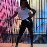 Remy Ma Instagram - I don’t do much🤷🏽‍♀️ Sidebar: I think white v neck tees go with everything 😎 Sidebar: Deadass… I wear them with sweats, jeans, shirts, big poofy skirts, leggings, blazers, 2 piece suits… and I love it every time Sidebar 2 and a half: there’s no white tee emoji🤨 #RemyMa